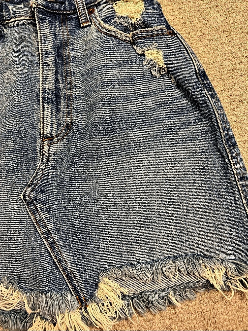 Abercrombie & Fitch Denim Mini Skirt Waist 25 - Picture 3 of 4
